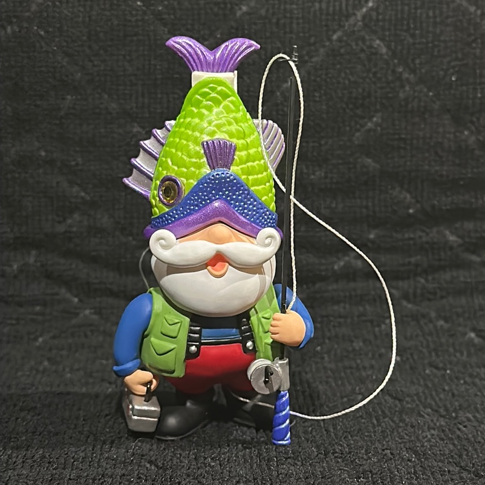 2004 Hallmark Ornament:Catch of the Day